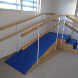 KZ6007 ESCALERA TERAPEUTICA CON RAMPA